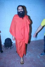 Baba Ramdev on the sets of Saregama Lil Champs in Famous on 12th Sept 2011 (4).JPG